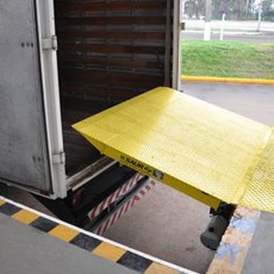 Empresa de doca elevatória móvel